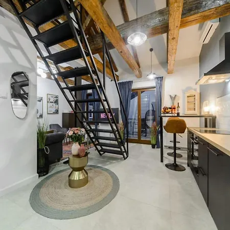 Daire Duplex Near Manufaktura